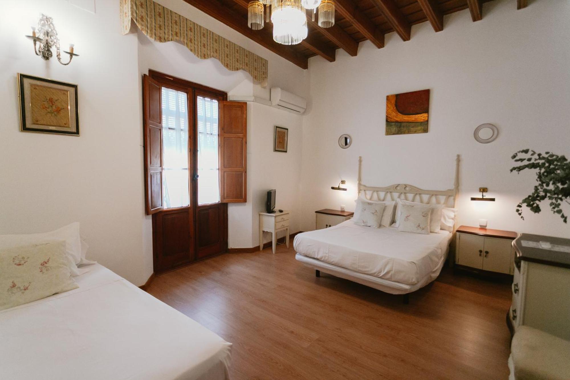 Komodo Casa Maravillas Rooms Sevilla Exterior foto
