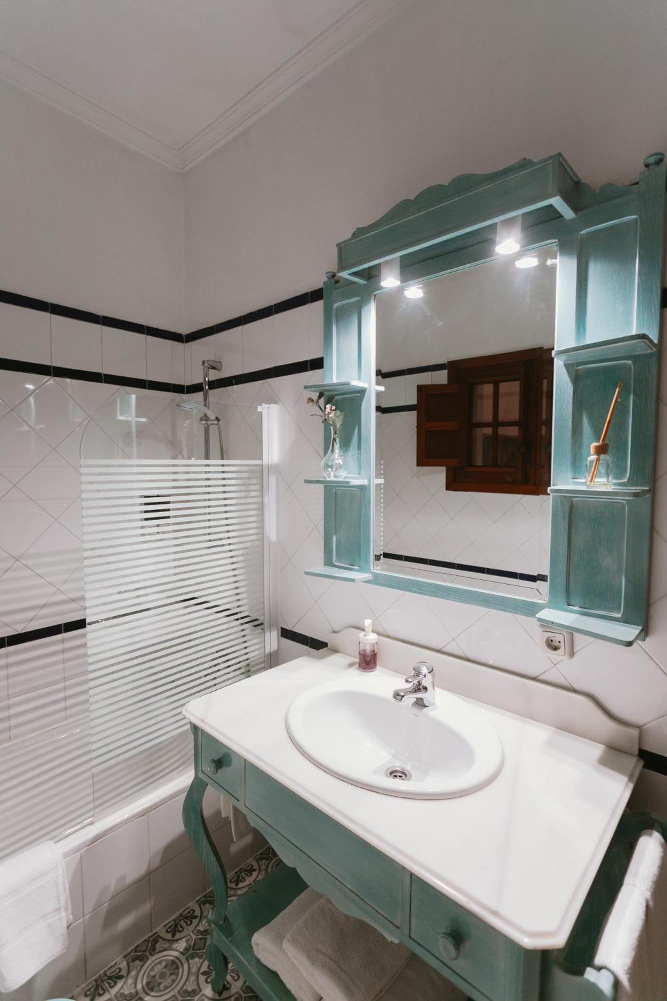 Komodo Casa Maravillas Rooms Sevilla Exterior foto